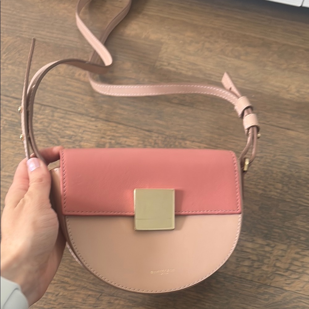 DeMellier Two Tone Pink Crossbody Bag with Modern Minimalist Design - Picture 3 of 7